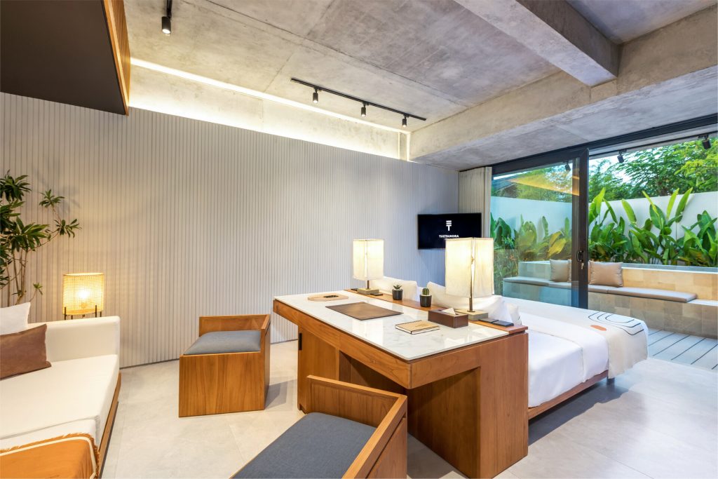 Pool-Studio_1000x667__5.jpg
